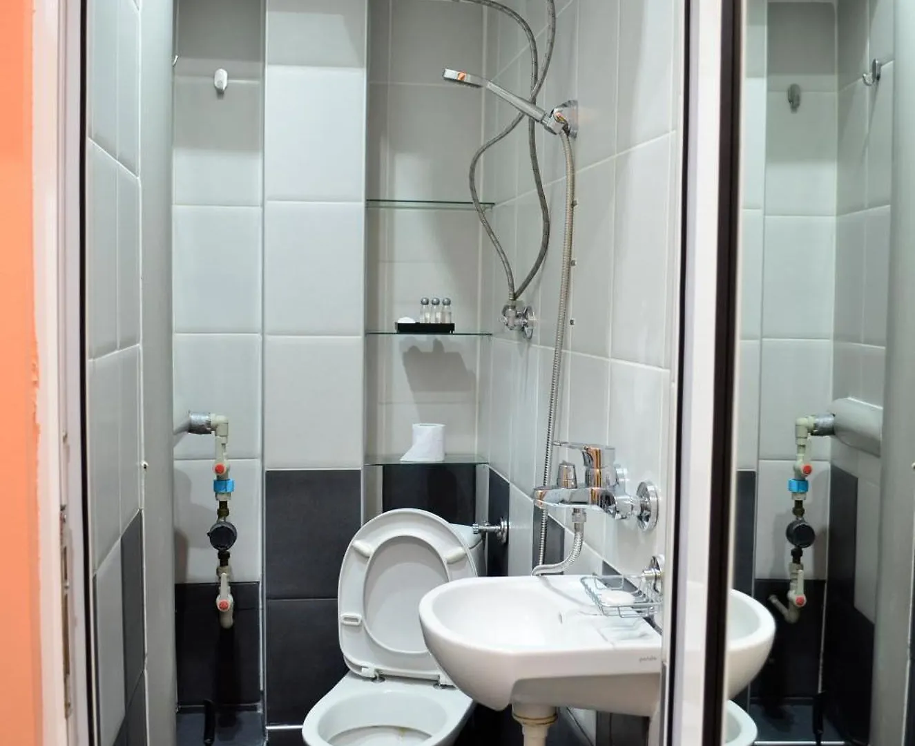 Sea Vibes Apartment - Free Public Parking, Wifi, Cable & Smart Tv, 0,9 Km To Beach Varna